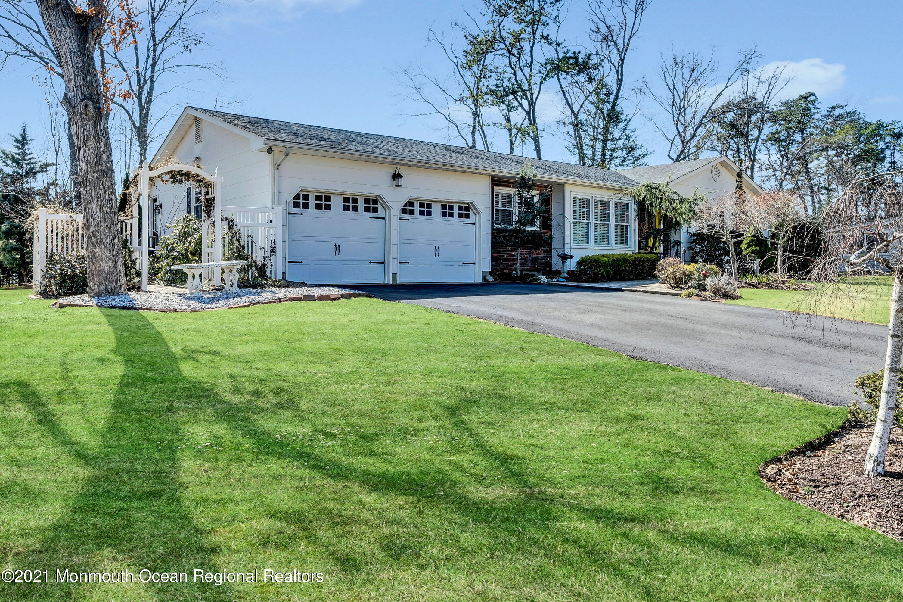 725 Millbrook Road Brick, NJ 08724 - Photo 3 of 40 1 (3)