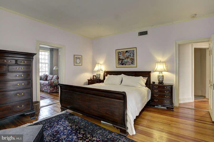 2134 Leroy Place Northwest Washington, DC 20008 - Photo 13 of 27 Bedroom (Master)
