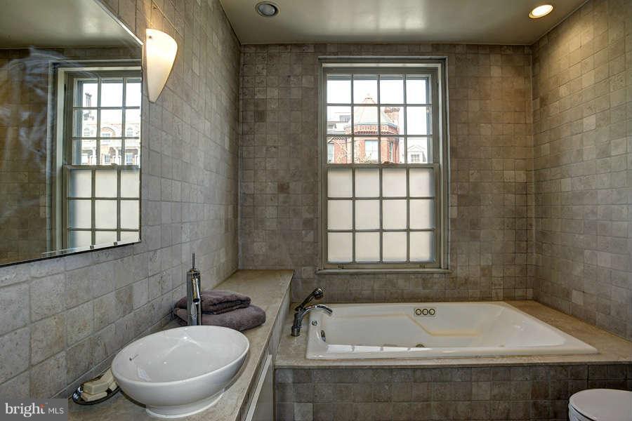 2134 Leroy Place Northwest Washington, DC 20008 - Photo 14 of 27 Bath (Master)