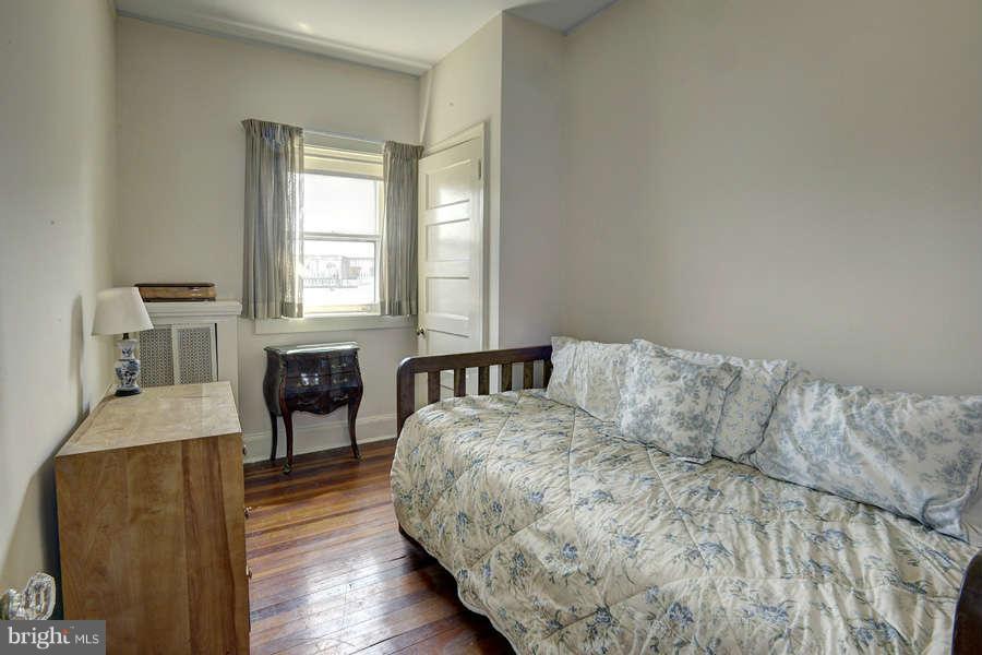 2134 Leroy Place Northwest Washington, DC 20008 - Photo 19 of 27 Bedroom