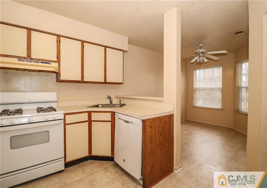 345 Lunar Road Piscataway, NJ 08854 - Photo 8 of 19 Gallery Image 8