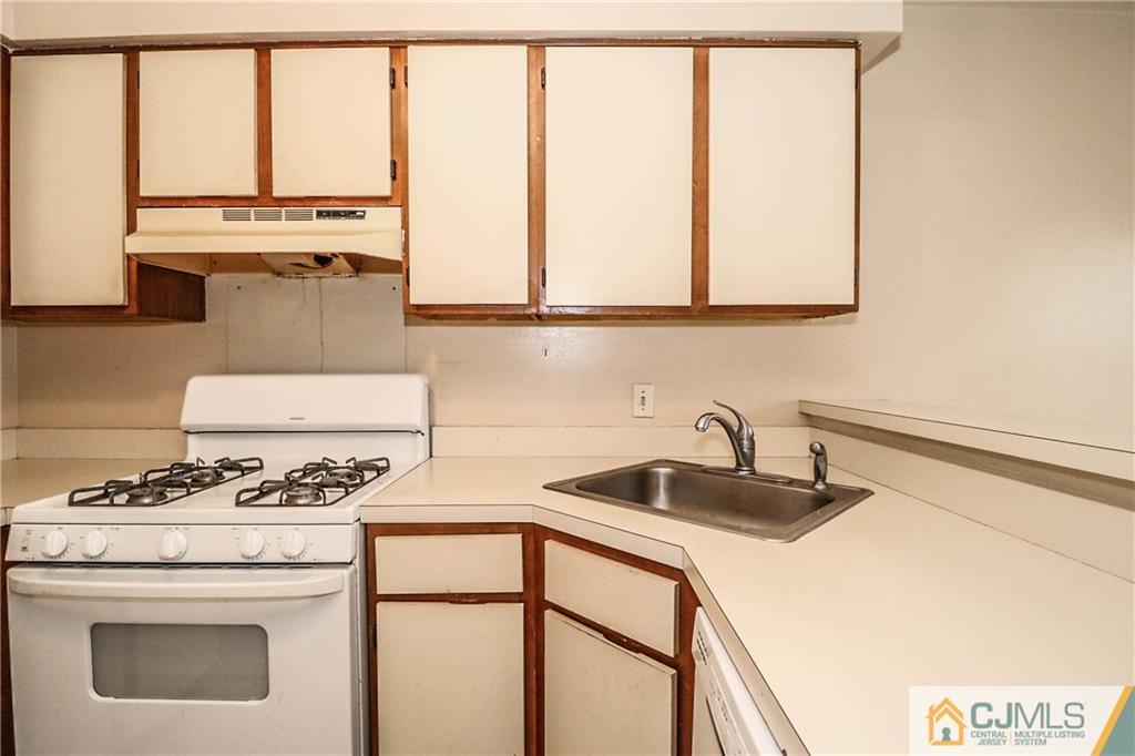 345 Lunar Road Piscataway, NJ 08854 - Photo 10 of 19 Gallery Image 10