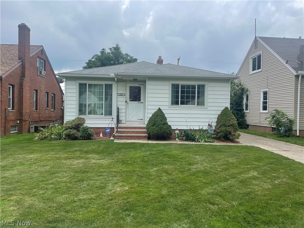 6007 Ridgewood Avenue Parma, OH 44129 - Photo 1 of 35 Gallery Image 1