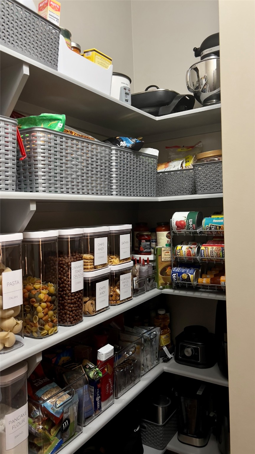 1408 Vermont Street, Unit C Houston, TX 77006 - Photo 17 of 23 a room with lots of different colored cloths