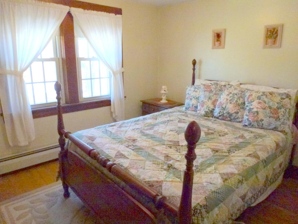 1401 Post Road Rutland Town, VT 05701 - Photo 20 of 22