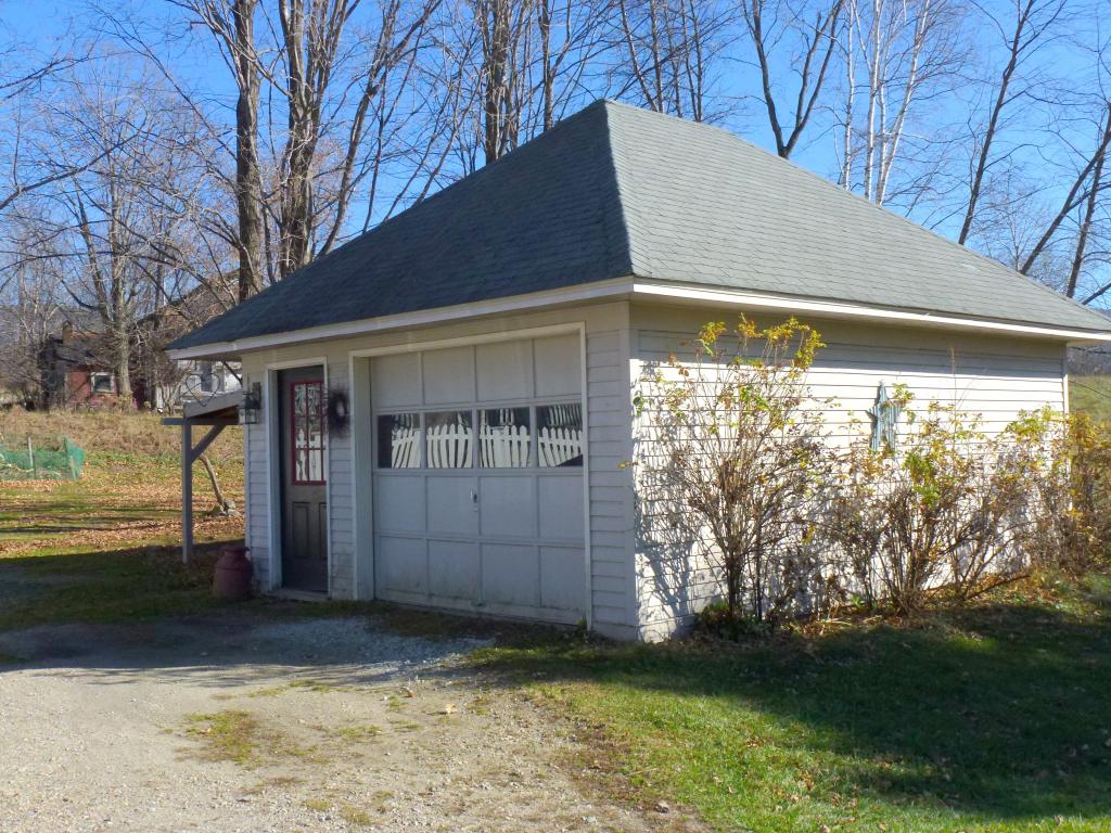 1401 Post Road Rutland Town, VT 05701 - Photo 4 of 22