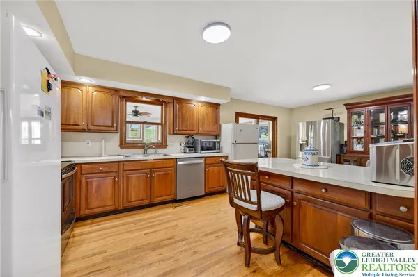 $449,900 | 2259 Hillside Road, Slatington, PA 18080
