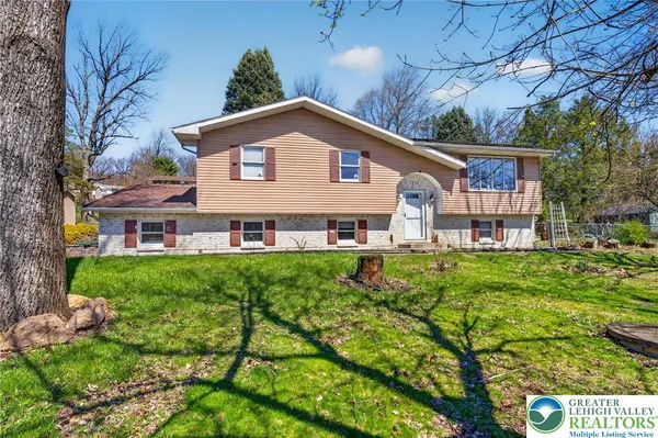 $449,900 | 2259 Hillside Road, Slatington, PA 18080