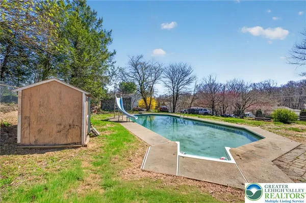 $449,900 | 2259 Hillside Road, Slatington, PA 18080