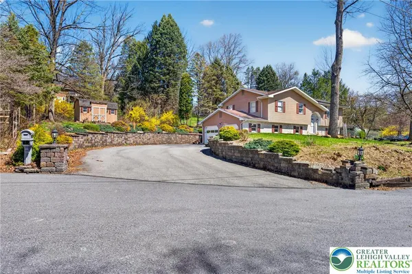 $449,900 | 2259 Hillside Road, Slatington, PA 18080