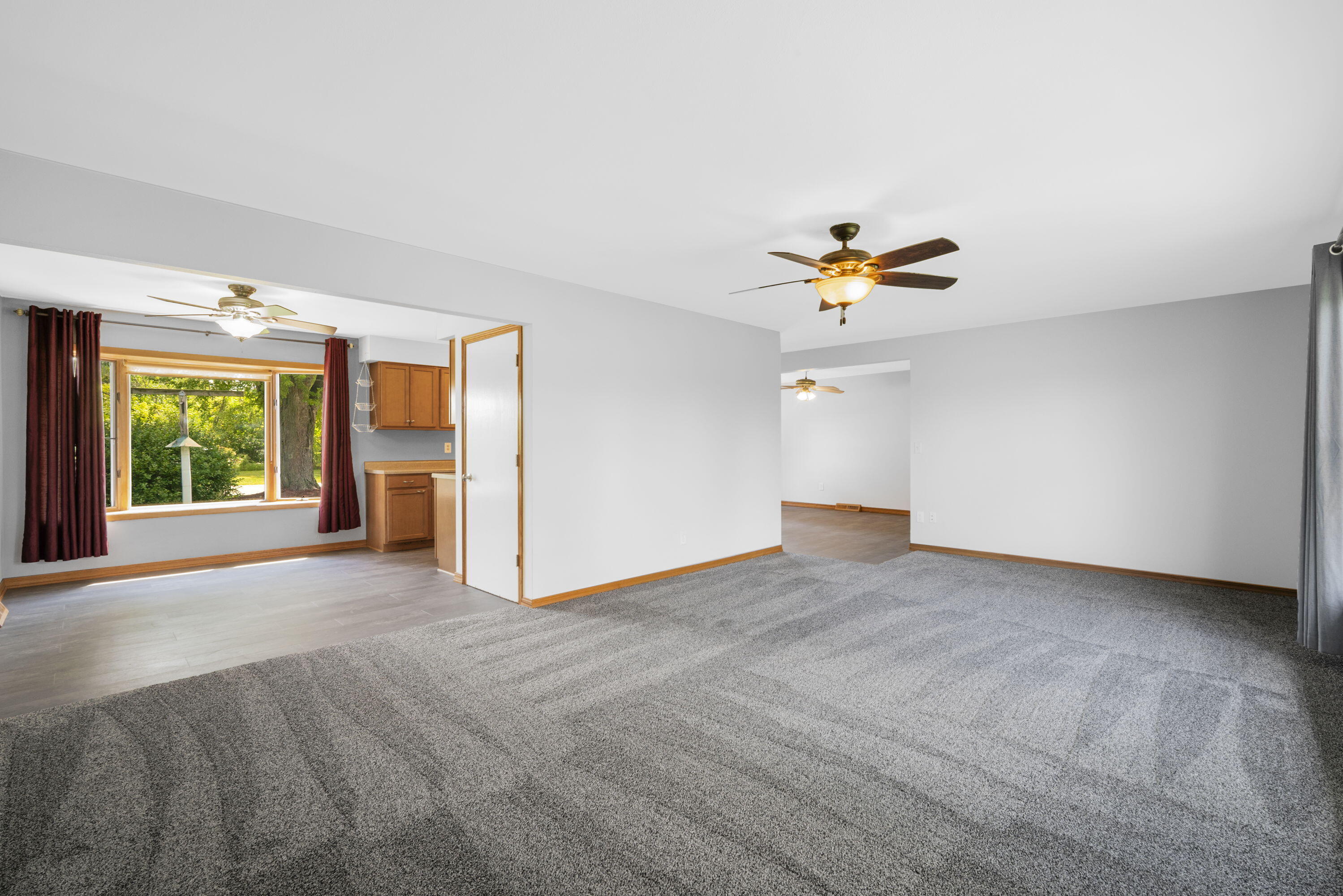 N3486 Guenther Road Waupun, WI 53963 - Photo 5 of 29 Living Room