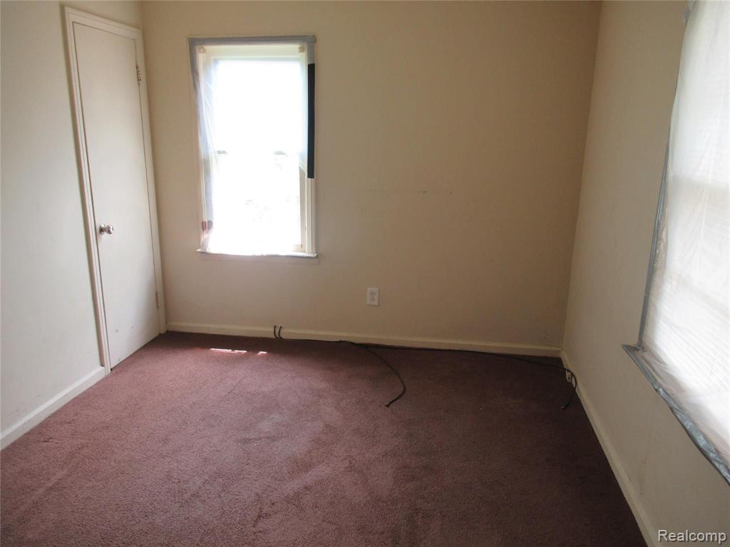 20562 Annchester Road Detroit, MI 48219 - Photo 8 of 9