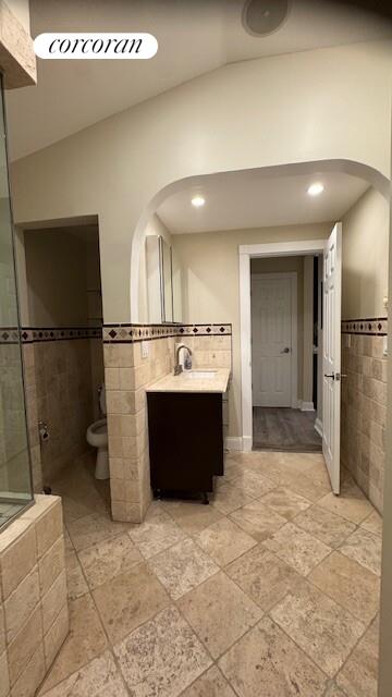 162-16 77th Road, Unit 2 Queens, NY 11366 - Photo 19 of 28