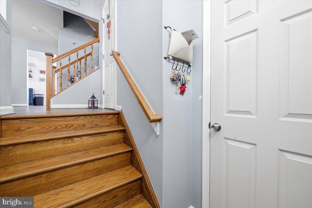 2411 Dunmore Court Frederick, MD 21702 - Photo 7 of 30