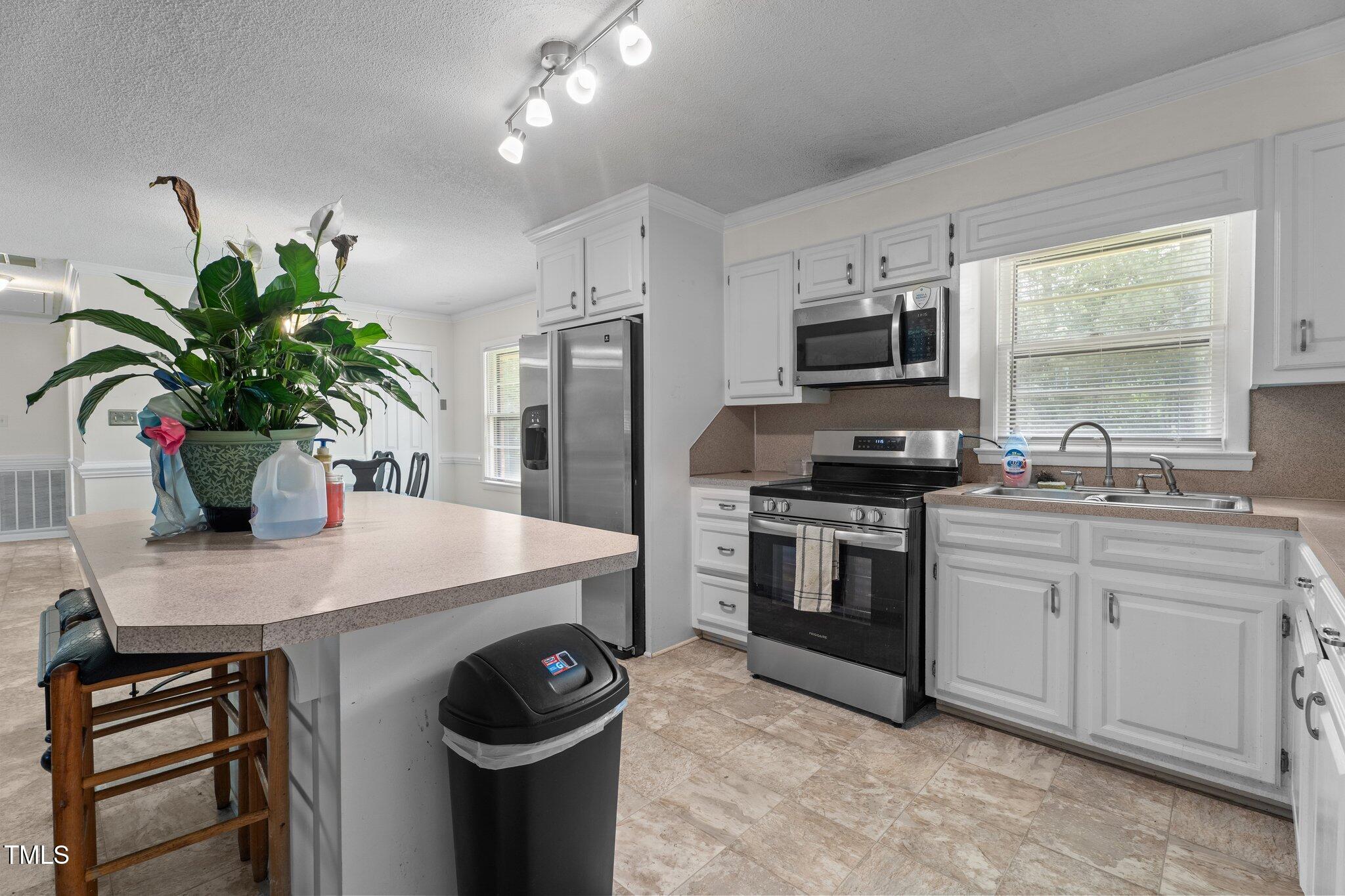 5110 White Oak Loop Wilson, NC 27893 - Photo 7 of 19 29-web-or-mls-DSC08625