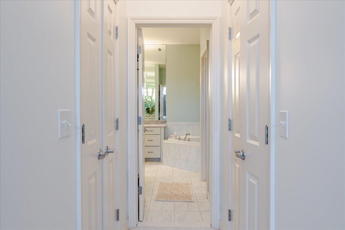 45900 South Stonewood Road Canton, MI 48187 - Photo 17 of 39 11-45900-StoneWood-11