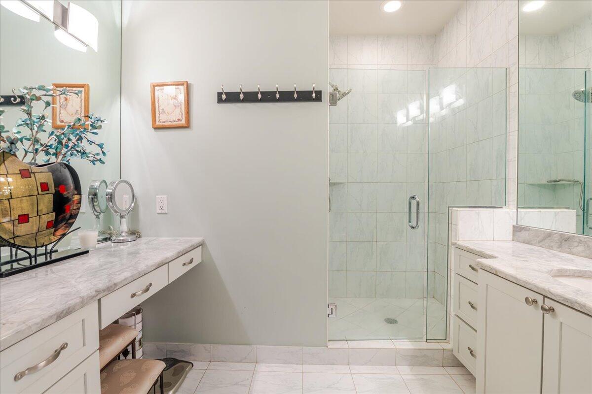 45900 South Stonewood Road Canton, MI 48187 - Photo 20 of 39 14-45900-StoneWood-14