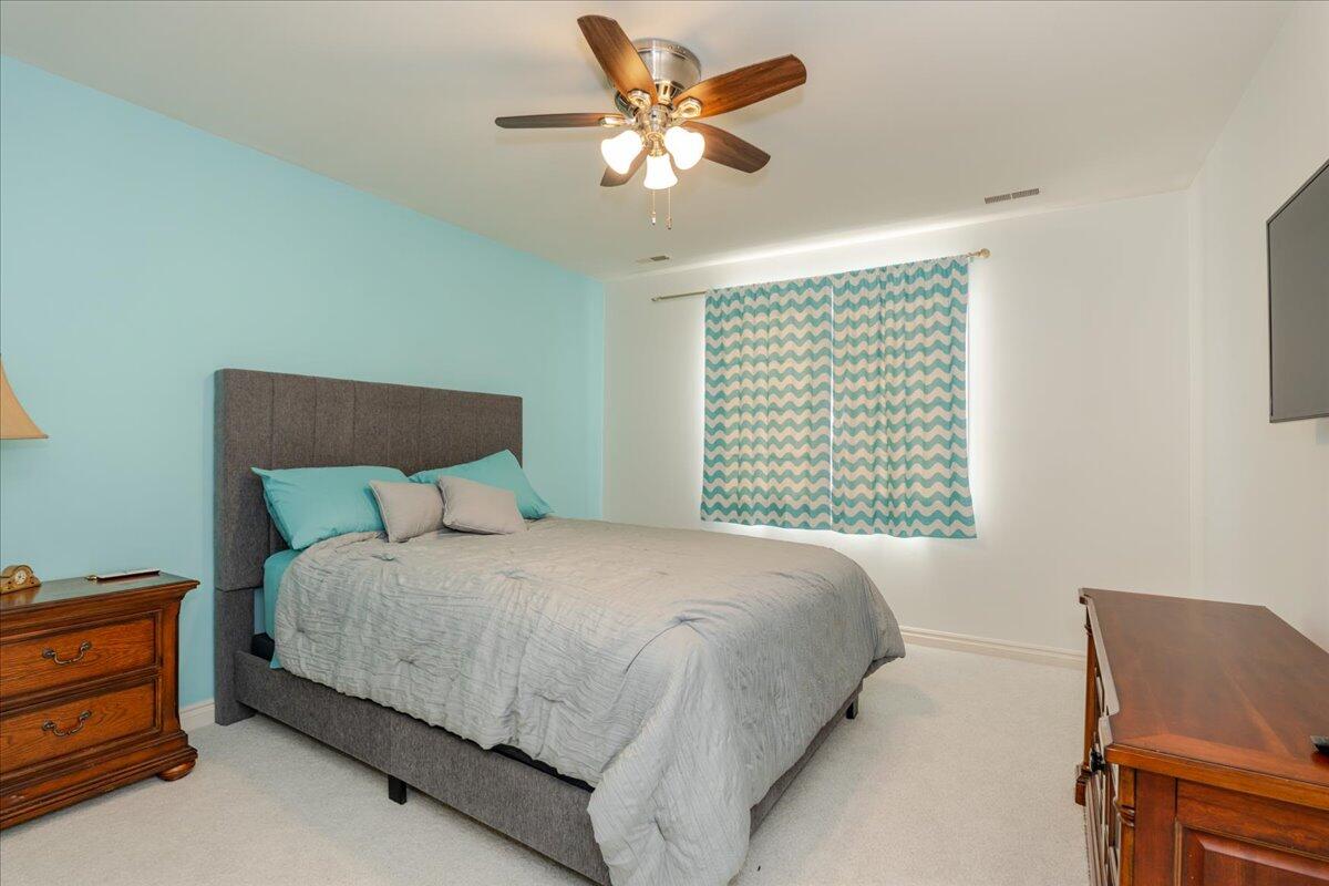 45900 South Stonewood Road Canton, MI 48187 - Photo 24 of 39 26-45900-StoneWood-26