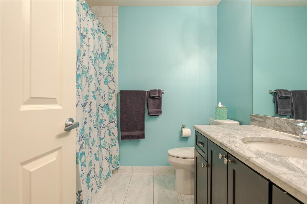 45900 South Stonewood Road Canton, MI 48187 - Photo 27 of 39 27-45900-StoneWood-27