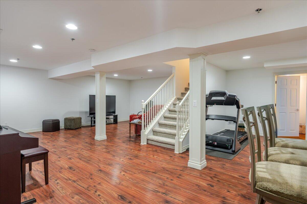 45900 South Stonewood Road Canton, MI 48187 - Photo 31 of 39 30-45900-StoneWood-30