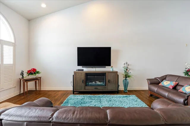 $437,000 | 45900 South Stonewood Road, Canton, MI 48187