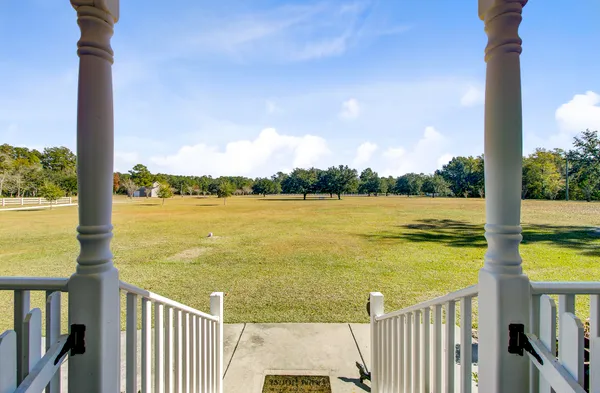 $979,999 | 933 Tree Farm Lane, Cross, SC 29436