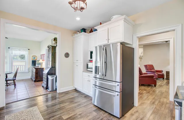 $999,000 | 933 Tree Farm Lane, Cross, SC 29436