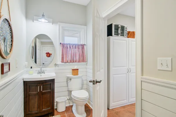 $979,999 | 933 Tree Farm Lane, Cross, SC 29436