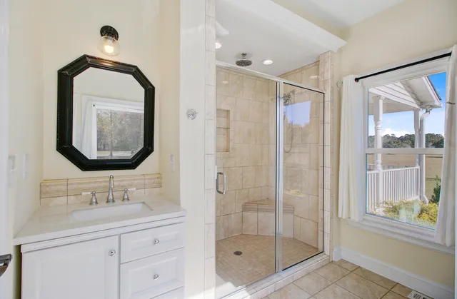 $999,000 | 933 Tree Farm Lane, Cross, SC 29436