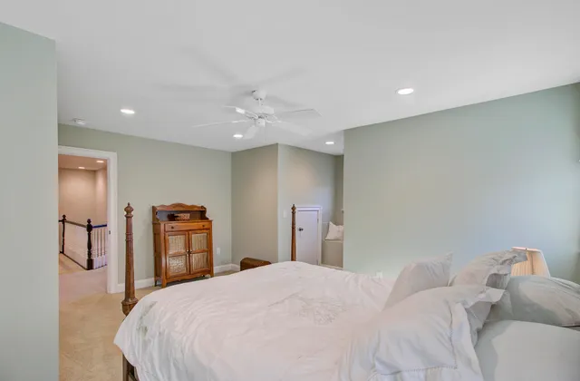 $999,000 | 933 Tree Farm Lane, Cross, SC 29436