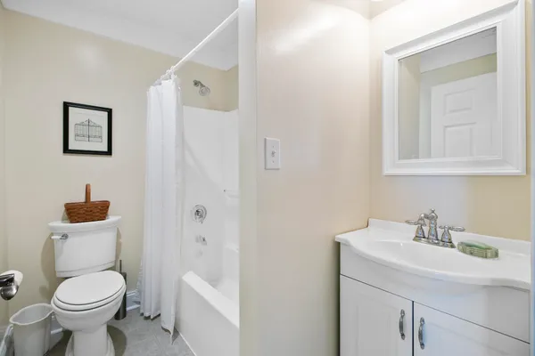 $979,999 | 933 Tree Farm Lane, Cross, SC 29436