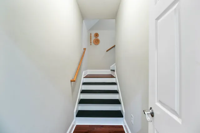 $999,000 | 933 Tree Farm Lane, Cross, SC 29436