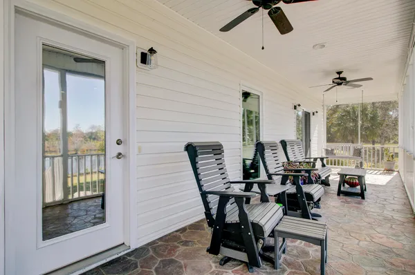 $979,999 | 933 Tree Farm Lane, Cross, SC 29436