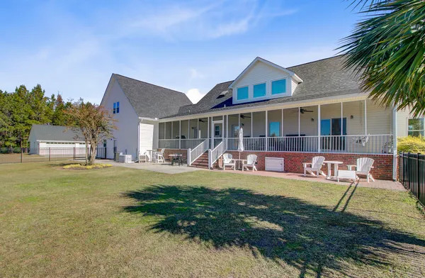 $979,999 | 933 Tree Farm Lane, Cross, SC 29436