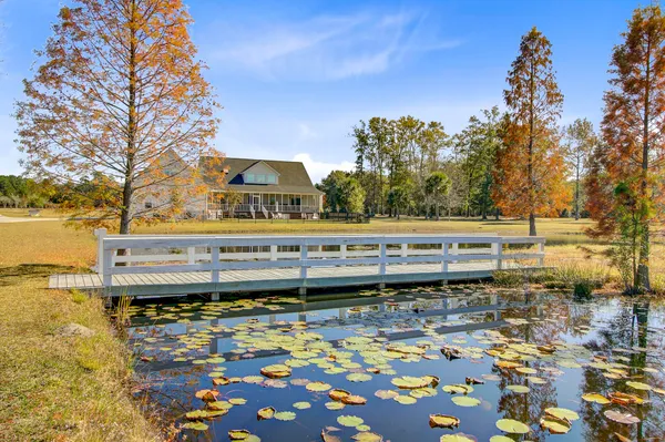 $979,999 | 933 Tree Farm Lane, Cross, SC 29436