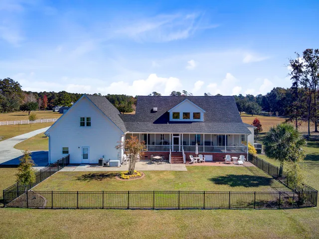 $999,000 | 933 Tree Farm Lane, Cross, SC 29436