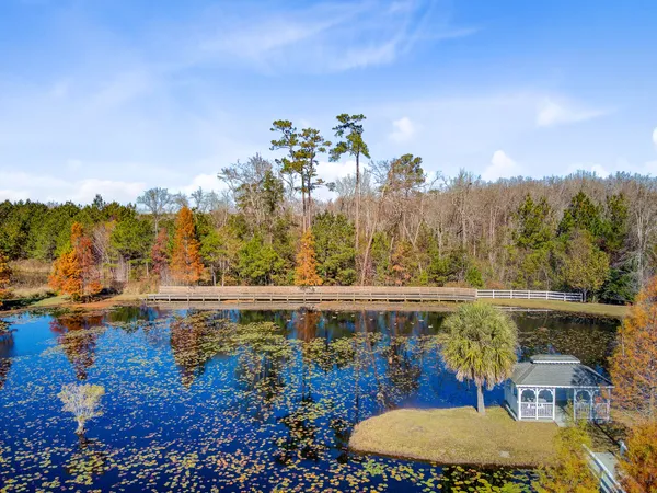 $979,999 | 933 Tree Farm Lane, Cross, SC 29436