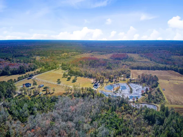 $979,999 | 933 Tree Farm Lane, Cross, SC 29436