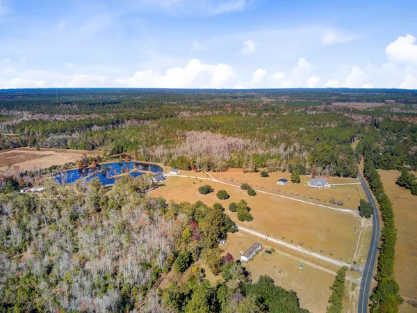 $979,999 | 933 Tree Farm Lane, Cross, SC 29436