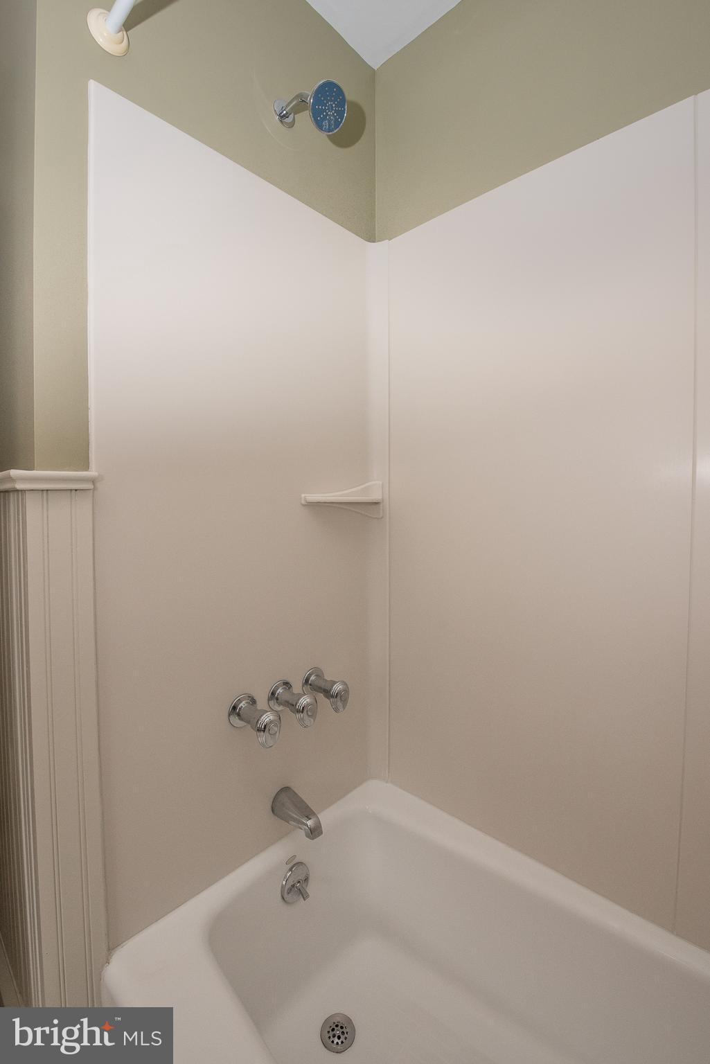 2412 Hollis Road Havertown, PA 19083 - Photo 22 of 27 Bath/Shower