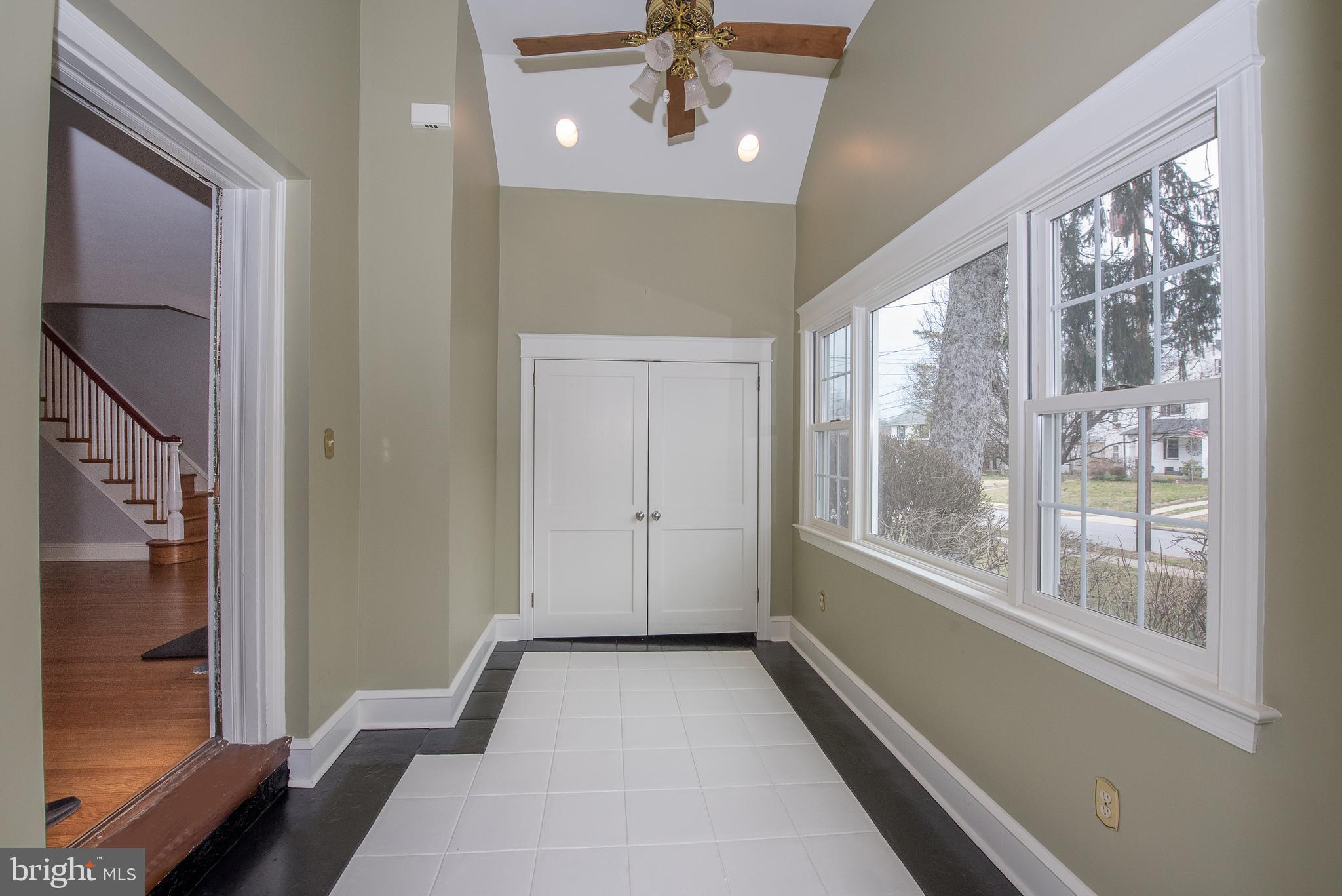 2412 Hollis Road Havertown, PA 19083 - Photo 6 of 27 Sun Porch