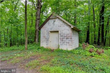 6655 Beach Road Warrenton, VA 20187 - Photo 4 of 11 Shed