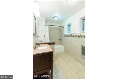 6655 Beach Road Warrenton, VA 20187 - Photo 8 of 11 Bath