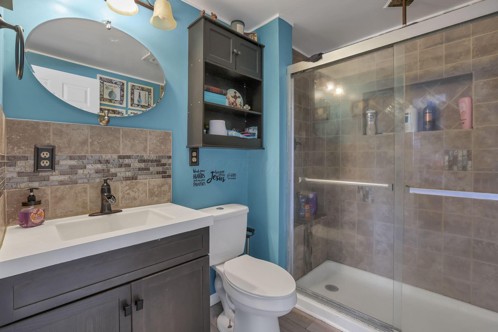 628 Colton Road Columbus, OH 43207 - Photo 25 of 26 Bathroom