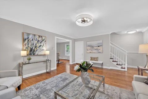 $990,000 | 547 Melrose Avenue, Kenilworth, IL 60043