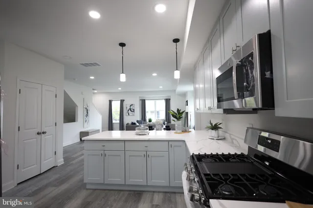 $345,000 | 3318 North Market Street, Wilmington, DE 19802