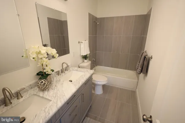 $345,000 | 3318 North Market Street, Wilmington, DE 19802