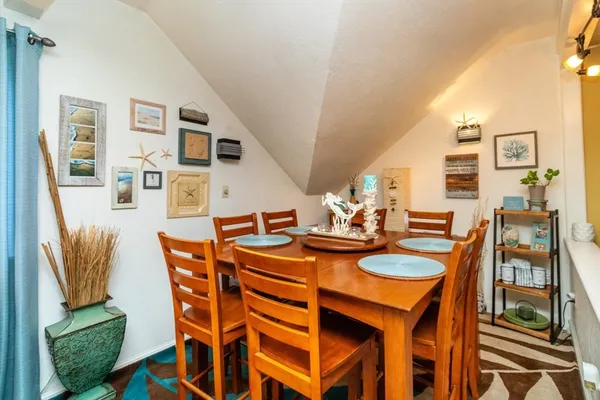 $615,000 | 1930 Acushnet Avenue, New Bedford, MA 02745