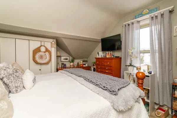 $615,000 | 1930 Acushnet Avenue, New Bedford, MA 02745