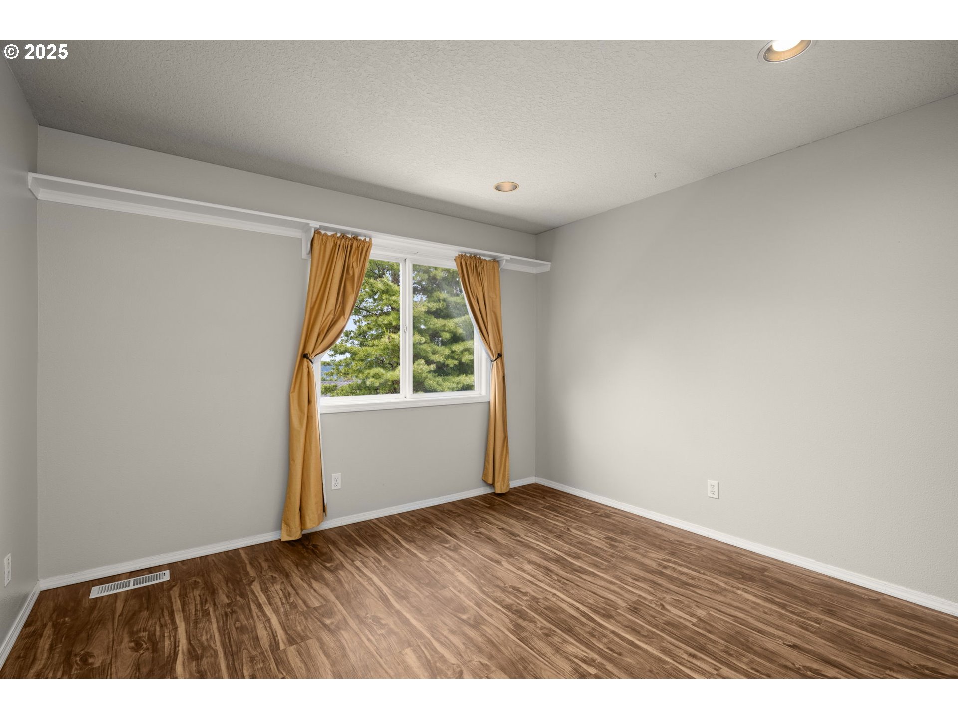 4025 Horton Road West Linn, OR 97068 - Photo 38 of 48 Gallery Image 38
